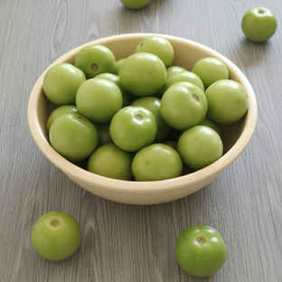 Buy Tomato Green Online - Price @ ₹61 | Instant Delivery | Zepto