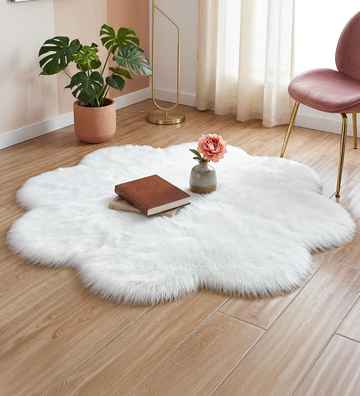 Rugs & Throws - Buy Rugs & Throws Online at Best Price Near You