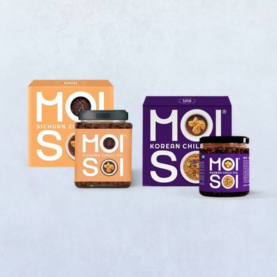 Moi Soi Sichuan Chilli Oil(175gms) & Moi Soi Korean Chilli Oil(175gms) Combo