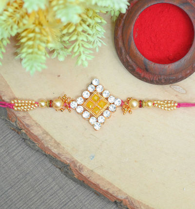 Aurum Kundan Rakhi - with Pearls