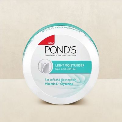 Pond's Light Moisturiser