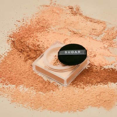 SUGAR Cosmetics Set The Tone Tinted Powder - 10 Latte - Light