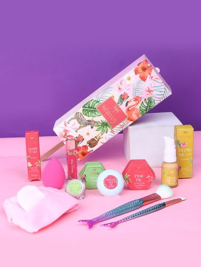 Whimsy Safe & Organic Glow-Up Beauty Makeup Kit For Preteen And Teen Girls (Pack Of 7)