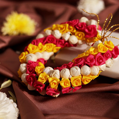 Oye Happy White, Yellow and Pink Flowers Gajra | Artificial