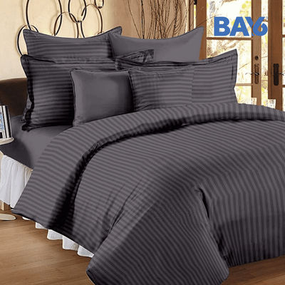 Elegant Weavers Grey Striped Double Bedsheet With 2 Pillow Covers