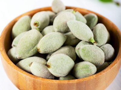 Almond Green