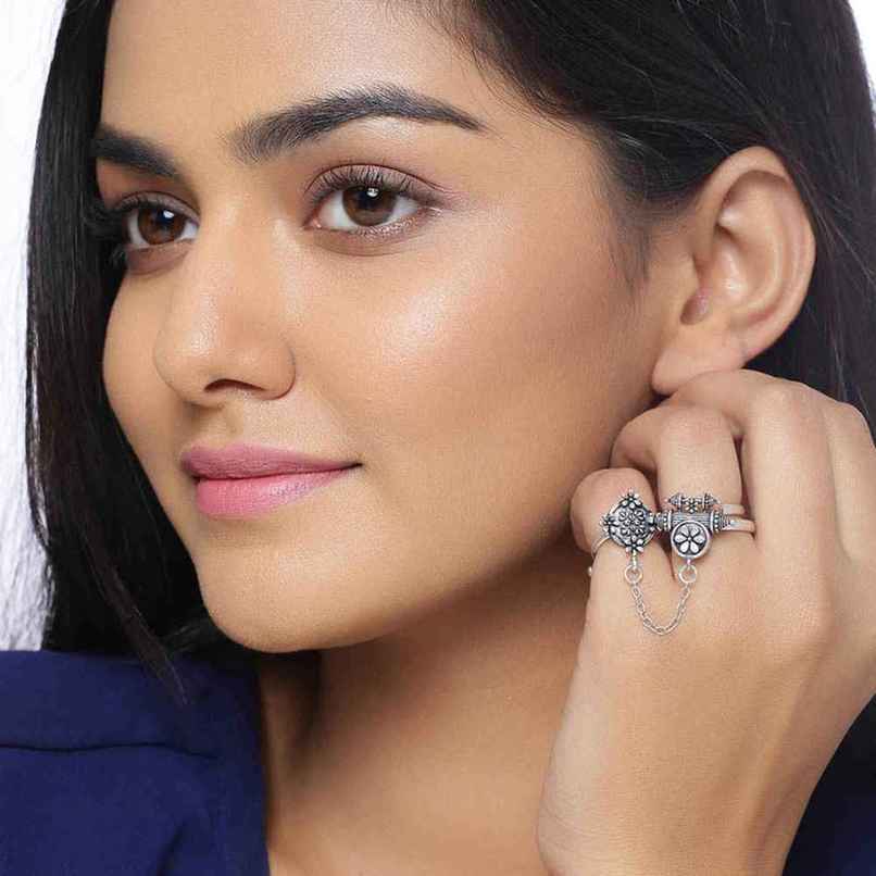 Voylla Nayantara Dual-Finger Statement Ring Voylla Nayantara Dual-Finger Statement Ring
