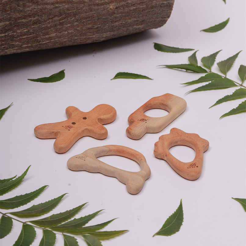 Ariro Toys Wooden Teethers - Treats