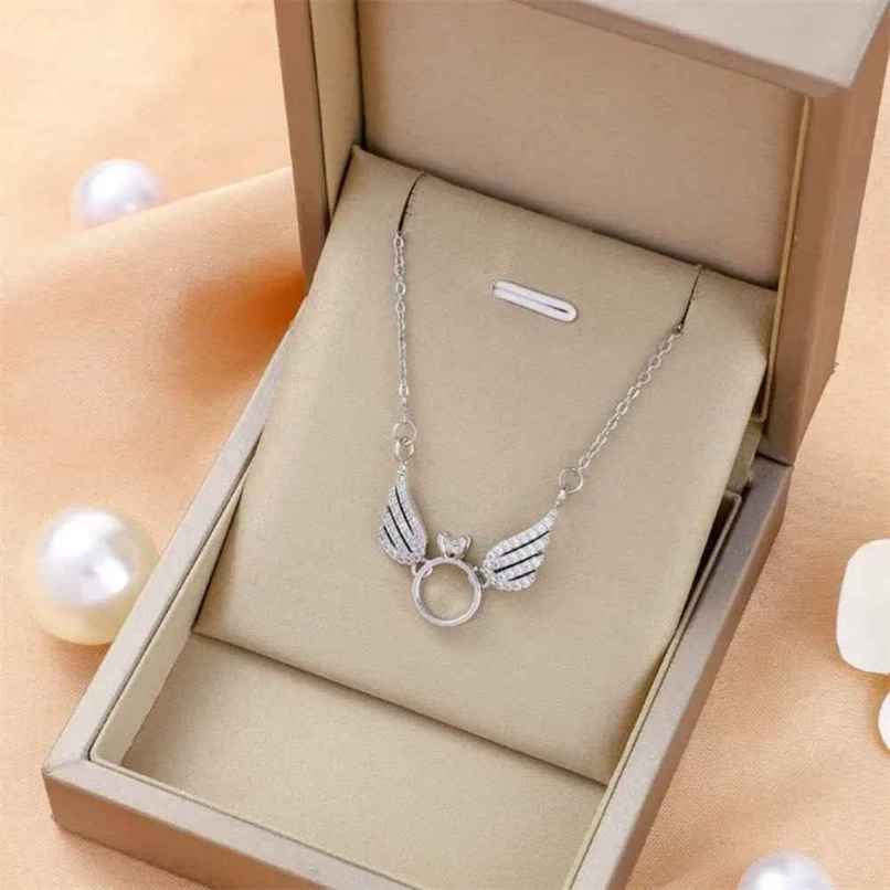 Estailo Fashion Women's Jewellery Necklace & Pendants Silver | One Size