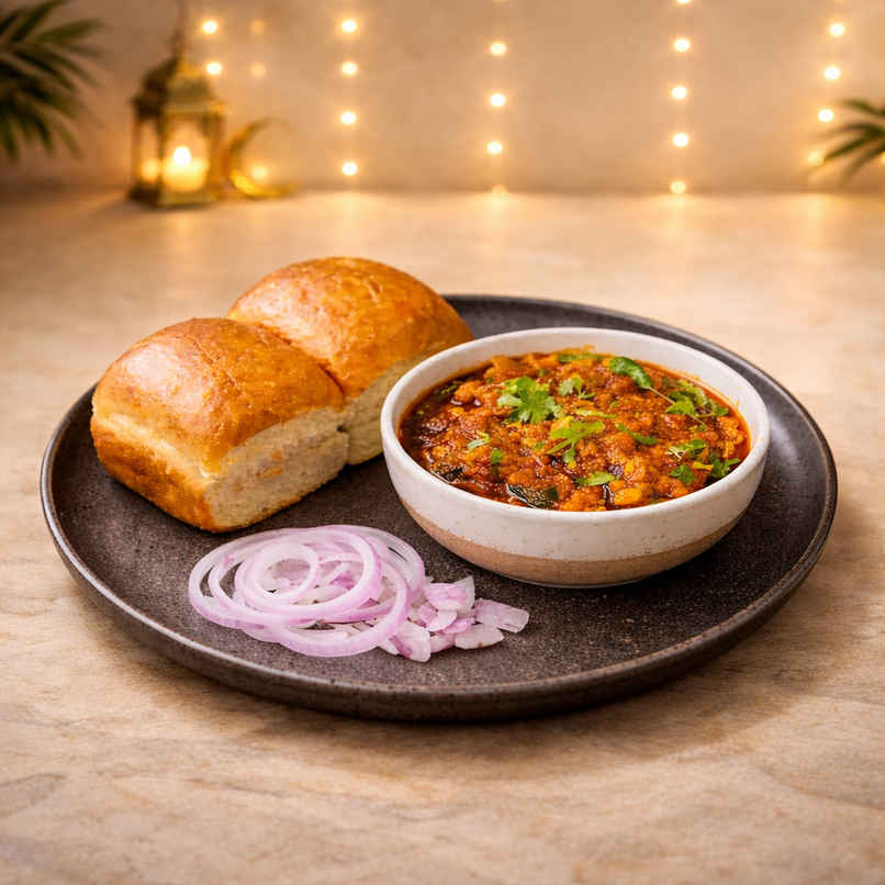 Chicken Keema with Pav