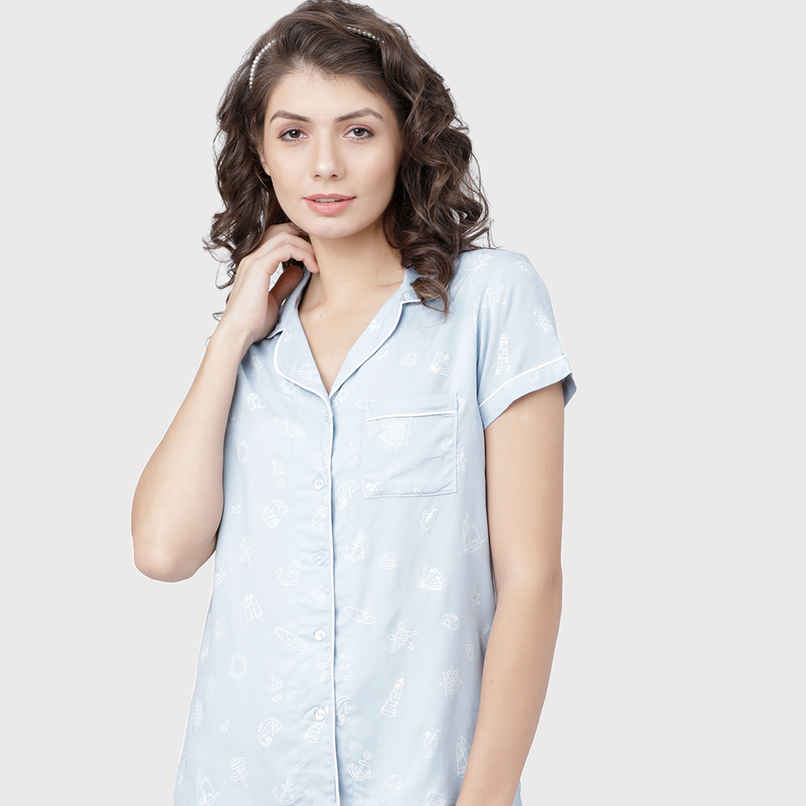 Tokyo Talkies Women's Printed Lounge Shirt | Light Blue and White - M