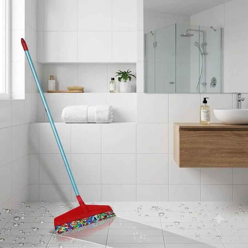 Monkey 555 Wipe Floor Wiper 15.5 | 40 CM | Red Monkey 555 Wipe Floor Wiper 15.5 | 40 CM | Red