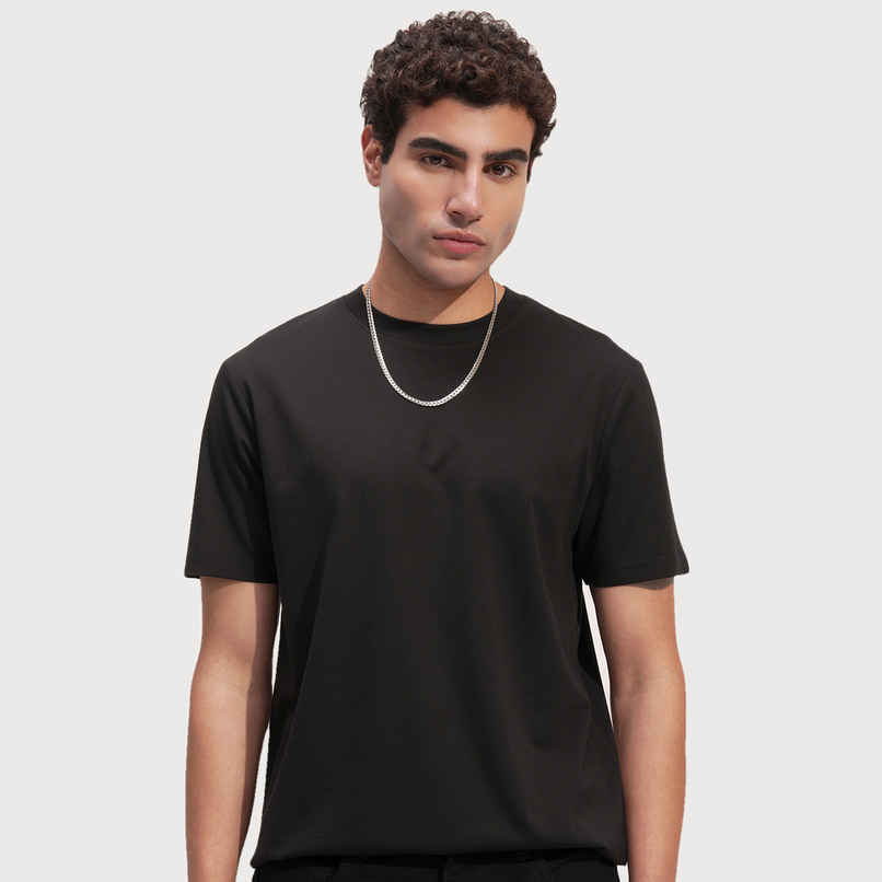 HIGHLANDER Men's Solid Drop-Shoulder Sleeves T-shirt | Black - M HIGHLANDER Men's Solid Drop-Shoulder Sleeves T-shirt | Black - M