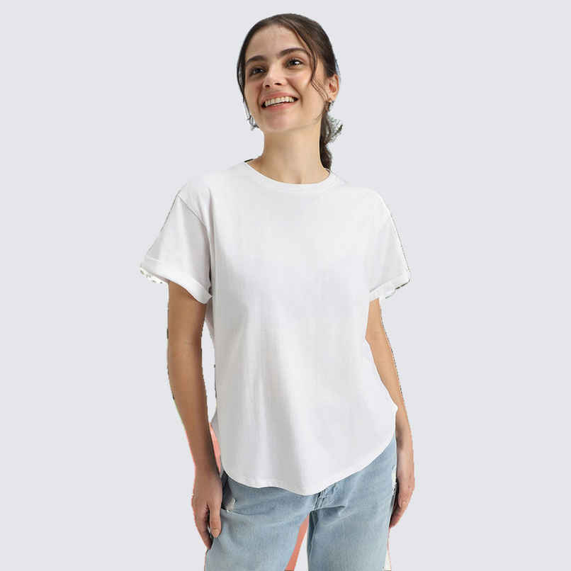 Juneberry White Oversized Fit Boyfriend T-shirt for Women - S Juneberry White Oversized Fit Boyfriend T-shirt for Women - S