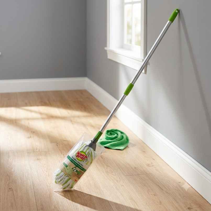 Scotch-Brite Telescopic Microfiber Strip Mop