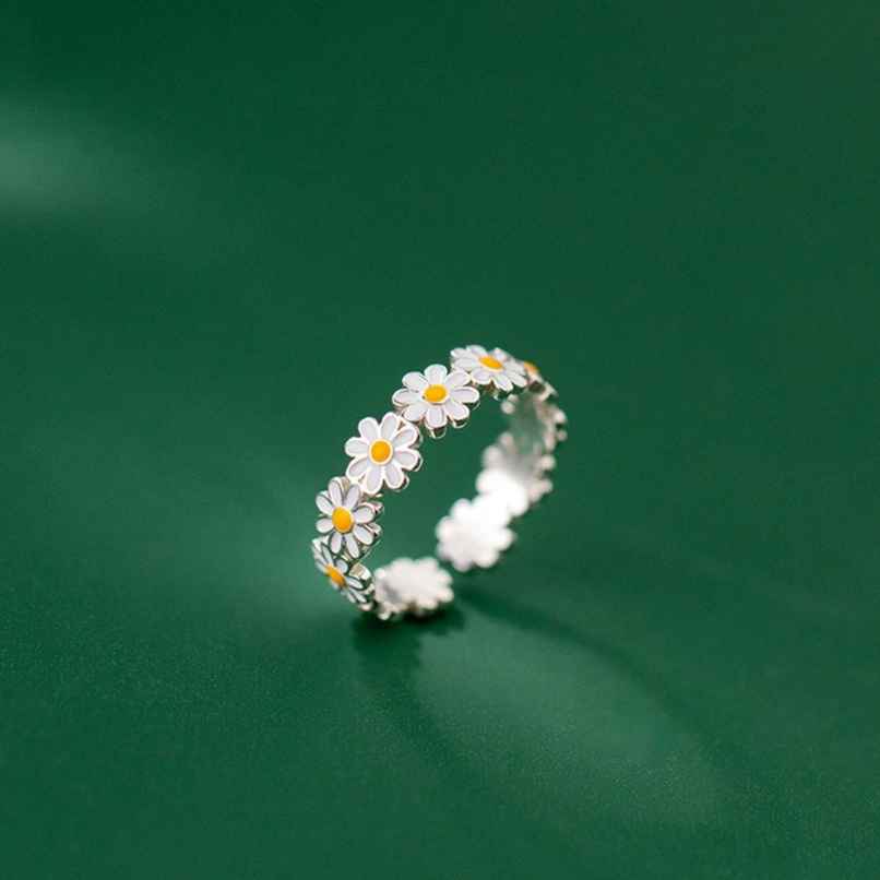Estailo Fashion Daisy Flower Ring Ring Yellow-Grey Ring | R0001382