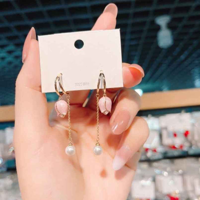 Beautynx Blush Petal Pearl Drop Earrings | Gold | BNX-EAR-0031