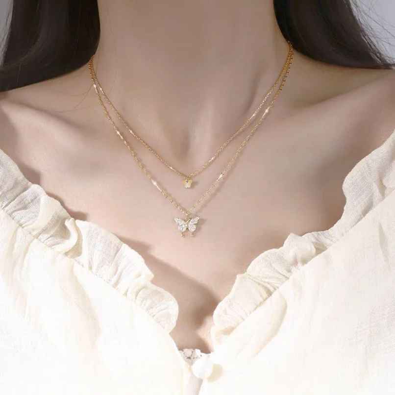 Estailo Fashion Bounded Butterfly Neckpiece Necklace Gold Pendant | N0000405