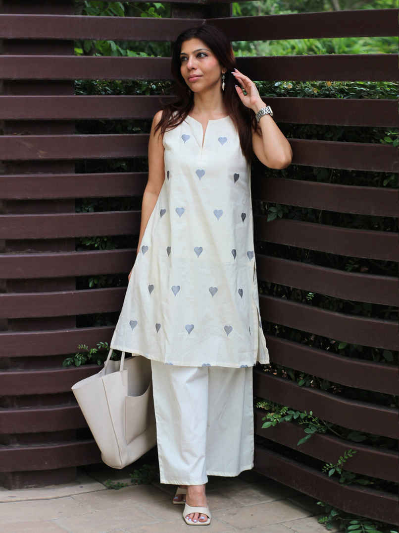 GoSriKi Women's Cotton Blend Straight Embroidery Kurta with Palazzo | Rushali White | L GoSriKi Women's Cotton Blend Straight Embroidery Kurta with Palazzo | Rushali White | L