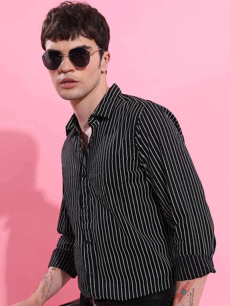 HIGHLANDER Striped Spread Collar Slim Fit Cotton Casual Shirt | Black - M HIGHLANDER Striped Spread Collar Slim Fit Cotton Casual Shirt | Black - M