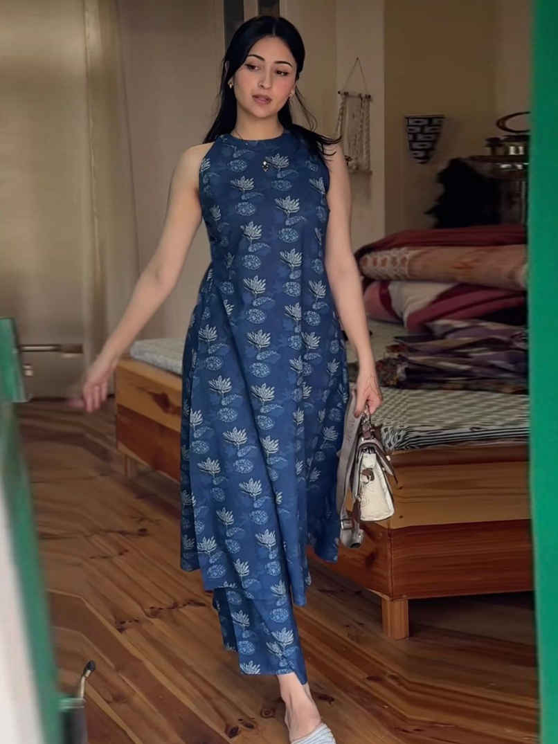 GoSriKi Women's Viscose Rayon Straight Printed Kurta with Pant | AASHVI | Blue - S GoSriKi Women's Viscose Rayon Straight Printed Kurta with Pant | AASHVI | Blue - S