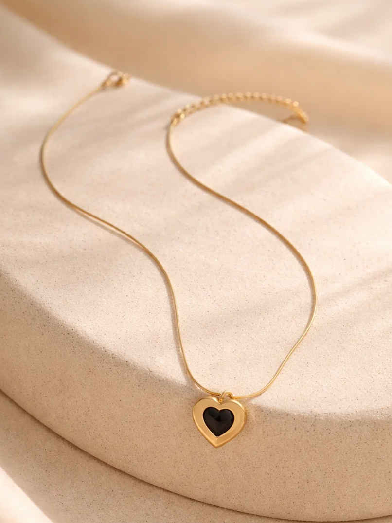 Rubans Demi Fine Thick 18K Gold Plated Stainless Steel Black Enamel Heart Pendant Necklace
