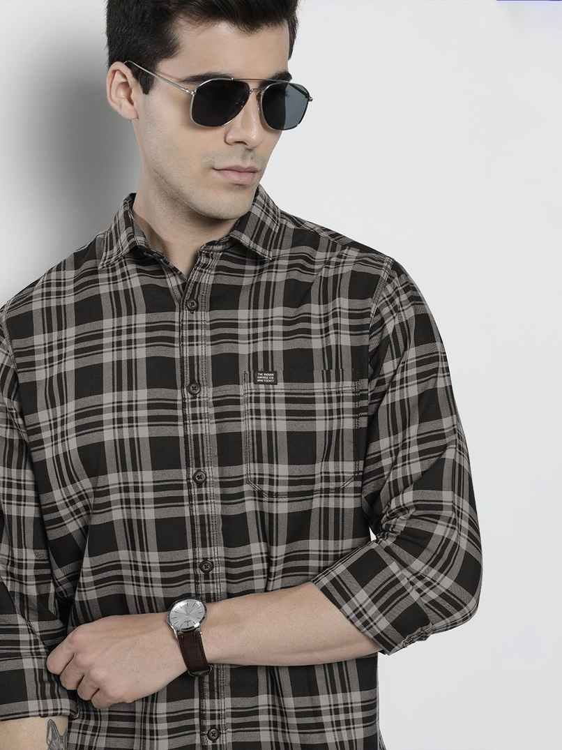 The Indian Garage Co Men's Regular Fit Checked Casual Shirt | Black - M The Indian Garage Co Men's Regular Fit Checked Casual Shirt | Black - M