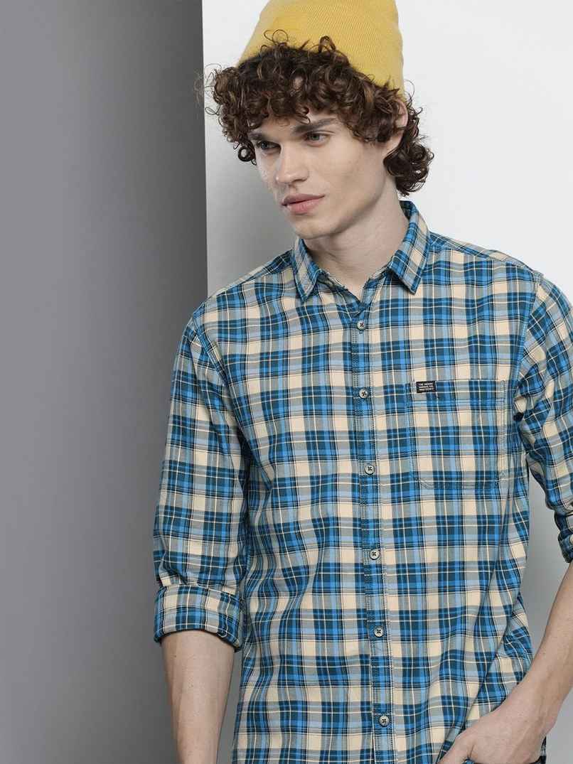 The Indian Garage Co Men's Slim Fit Checkered Casual Shirt | Blue - M The Indian Garage Co Men's Slim Fit Checkered Casual Shirt | Blue - M