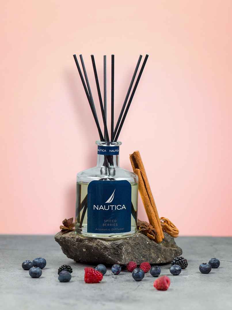 Nautica 100% Natural Aroma Oil Diffuser Set With 7 Reeds 1pc 150ml size | Nomadspiced Berry-Natural