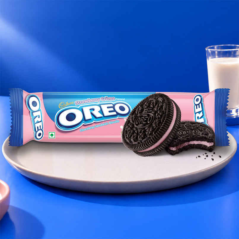 Cadbury Oreo Strawberry Flavour Creme Sandwich Biscuit Cadbury Oreo Strawberry Flavour Creme Sandwich Biscuit