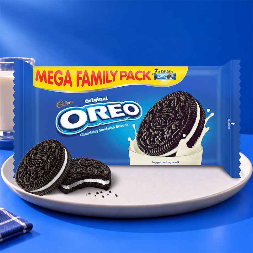 Cadbury Oreo Vanilla Flavour Creme Sandwich Biscuit Mega Family Pack