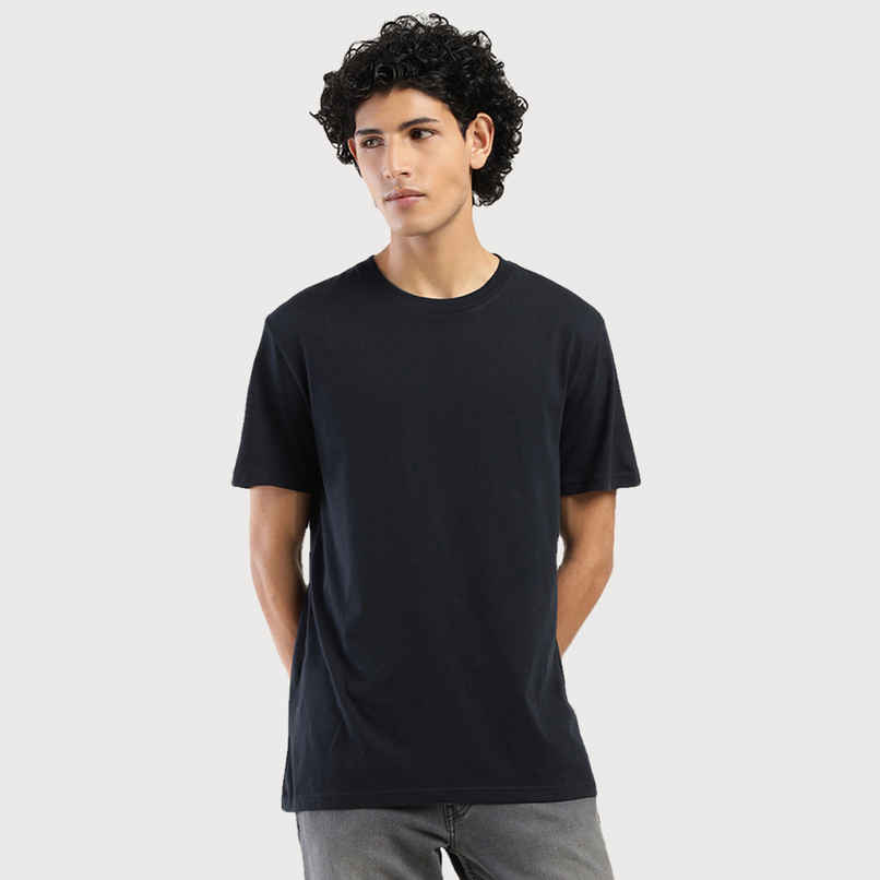 Levi's Men's 100% BCI Cotton Round Neck T-shirt | Navy Blue - M Levi's Men's 100% BCI Cotton Round Neck T-shirt | Navy Blue - M