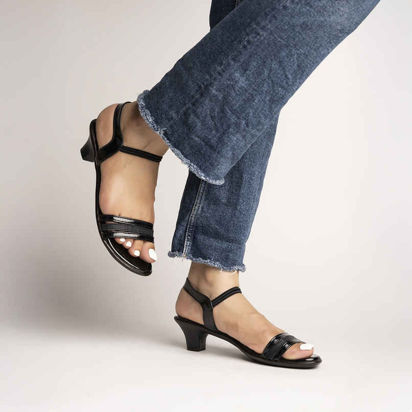 Shoetopia Women s Black Kitten Heels | UK4