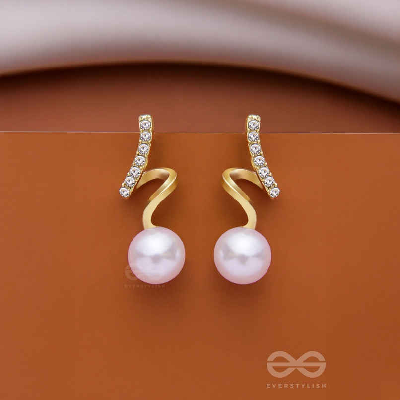 Everstylish Pearl'n Swirl - Golden Sparkling Studs