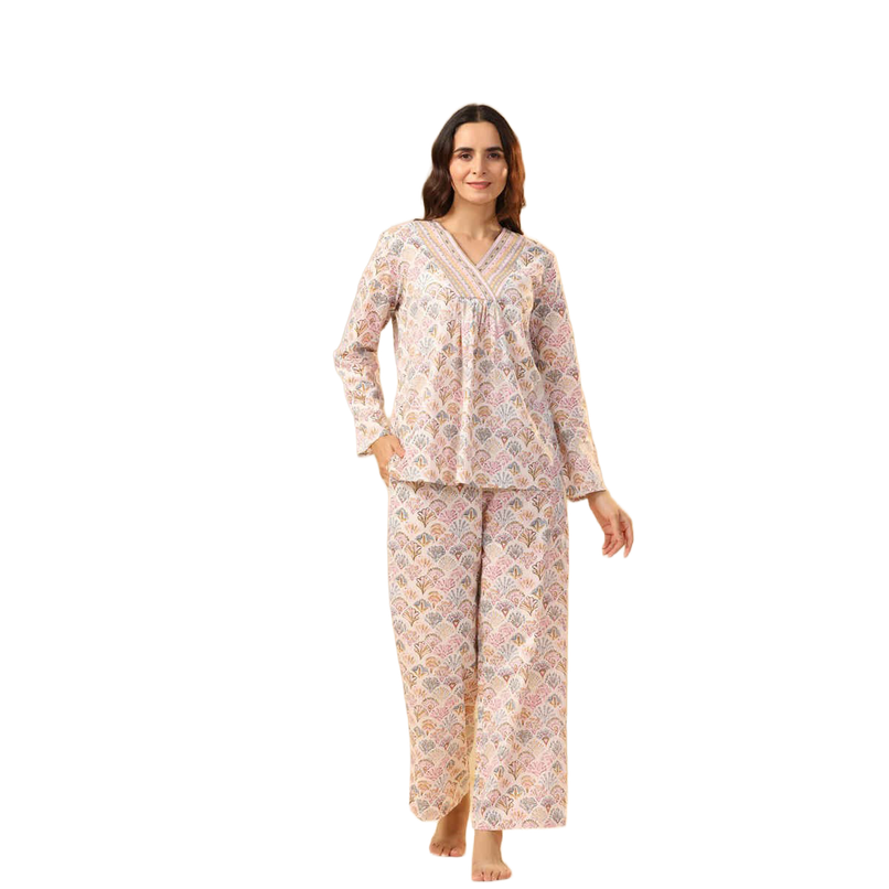 Sanskrutihomes Off White And Pink Ethnic Motifs Printed Pure Cotton Night Suit | S Sanskrutihomes Off White And Pink Ethnic Motifs Printed Pure Cotton Night Suit | S