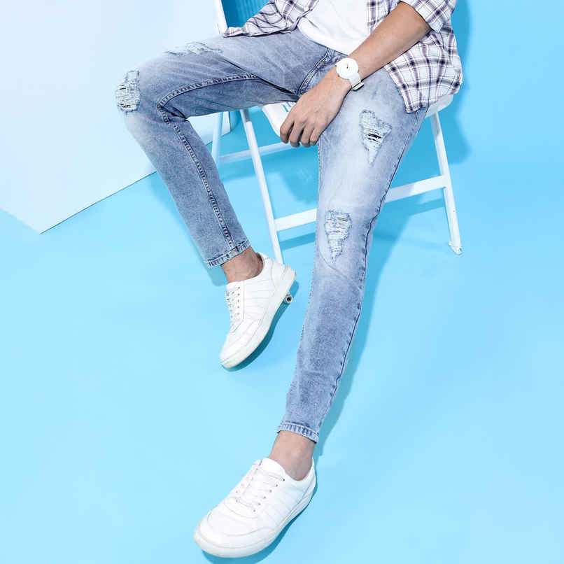 Highlander Men's Tapered Fit Mid-Rise Mildly Distressed Stretchable Jeans | Light Blue - 32