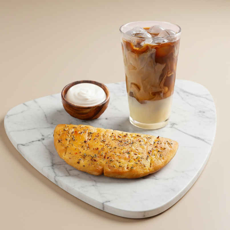 Garlic Bread With Cheese Dip (1pc) & Vietnamese Cold Coffee (1pc) Combo  
