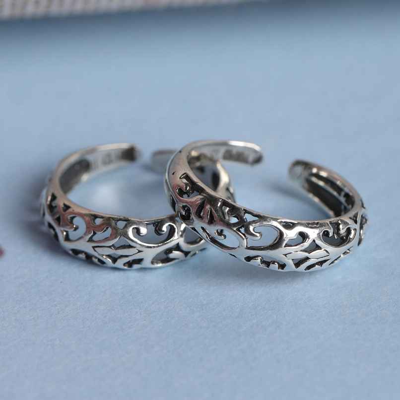Clara 925 Sterling Silver Intricate Toe Rings Pair | Size Adjustable | Gift for Women And Girls