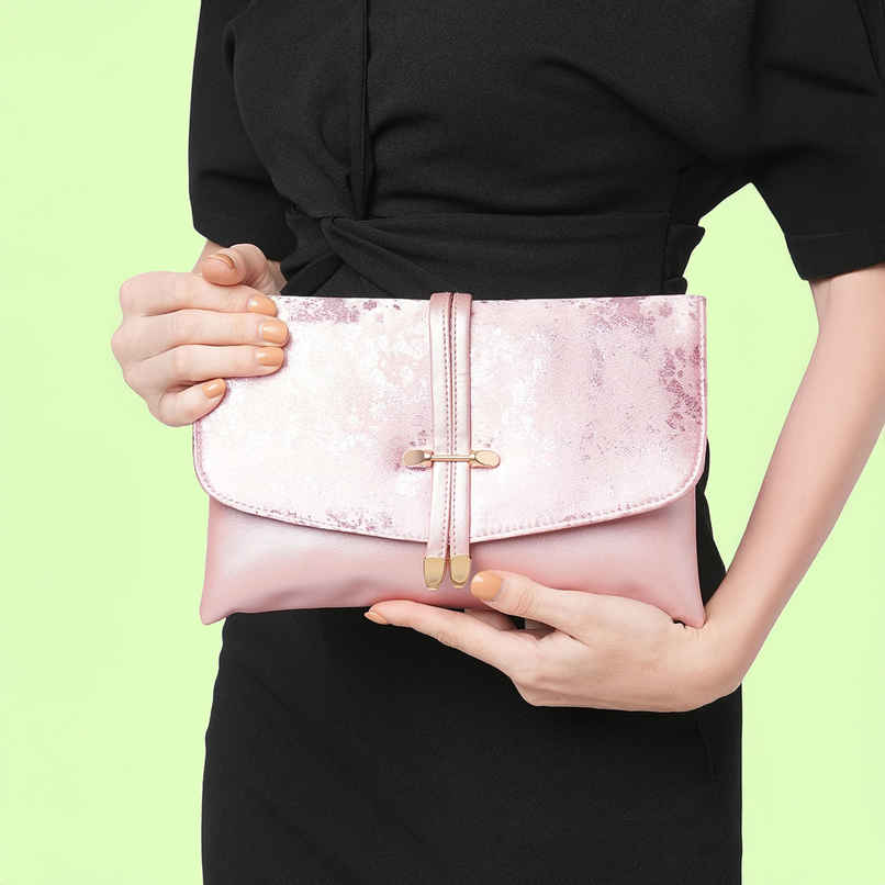 Lavie Women's Chirpy Envelope Clutch | Small | Light Pink