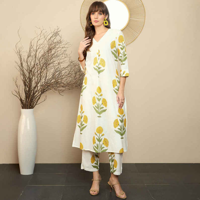 Indo Era Women's Pure Cotton Floral Print Straight Kurta Pant Set | KS0WH6702 | White - XS Indo Era Women's Pure Cotton Floral Print Straight Kurta Pant Set | KS0WH6702 | White - XS