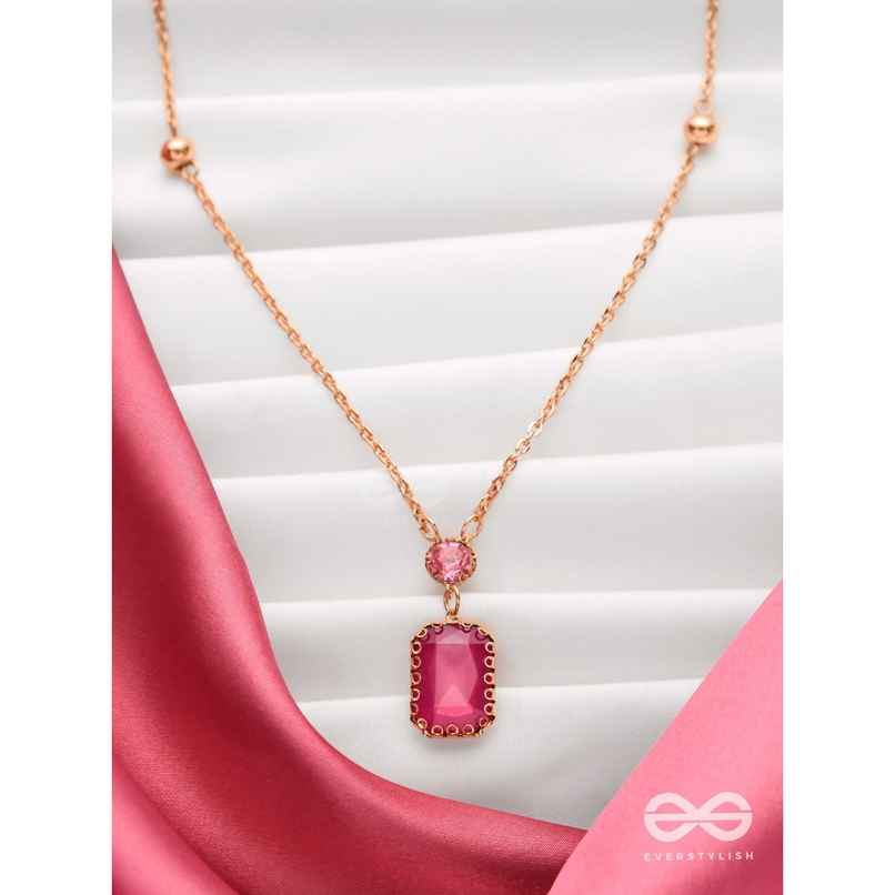 Everstylish Magenta's Magic - Smart and Casual Neckpiece With Anti-tarnish Coating Everstylish Magenta's Magic - Smart and Casual Neckpiece With Anti-tarnish Coating