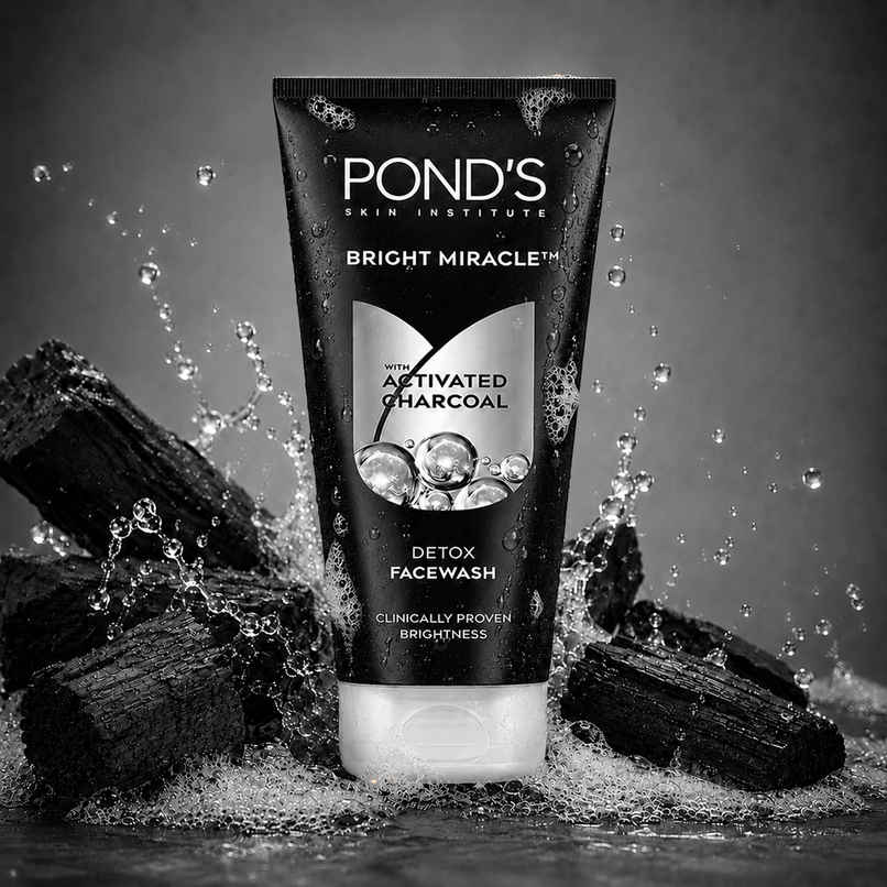 Pond's Bright Miracle Detox Facewash With 10X Power Of Charcoal Pond's Bright Miracle Detox Facewash With 10X Power Of Charcoal
