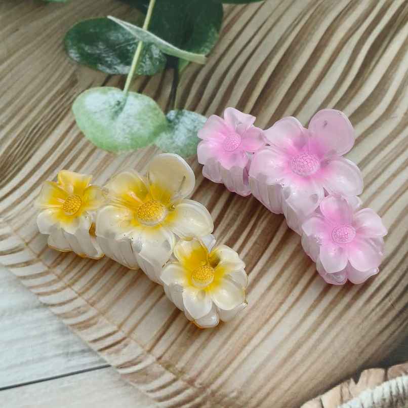 Floral Claw Clip Mediumfor Girls and Women | Yellow and Pink Floral Claw Clip Mediumfor Girls and Women | Yellow and Pink