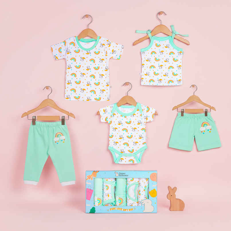 SuperBottoms Pure Love Gift Set For Newborn (0-6 Months) Boys & Girls SuperBottoms Pure Love Gift Set For Newborn (0-6 Months) Boys & Girls