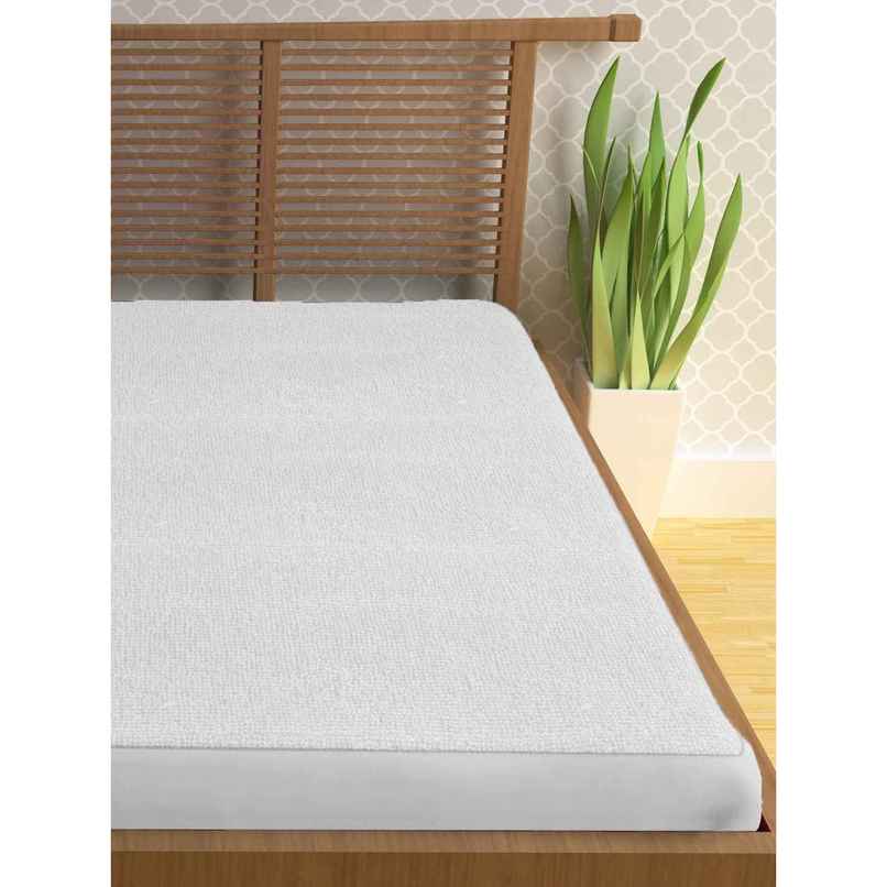 Bianca Waterproof Breathable Mattress Protector With Fitted Plain Pattern | White