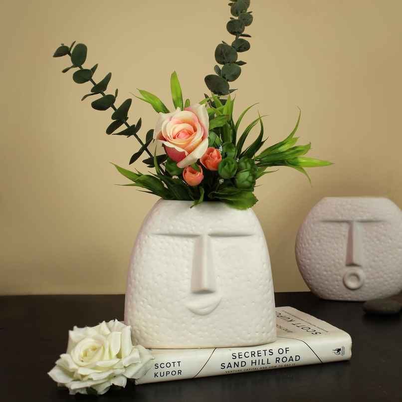 Tied Ribbons Ceramic Face Shape Vase Without Flowers
