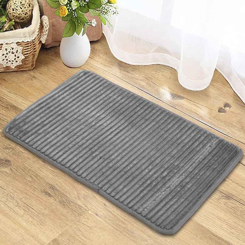 Status Ribbed Anti-Skid Foam Bath Mat | 40 x 60 cm | Grey