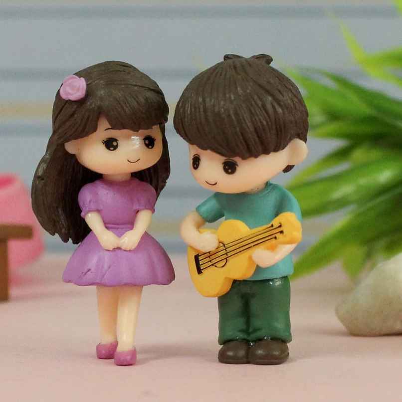 Tied Ribbons Miniature Romantic Couple Guitar Statue