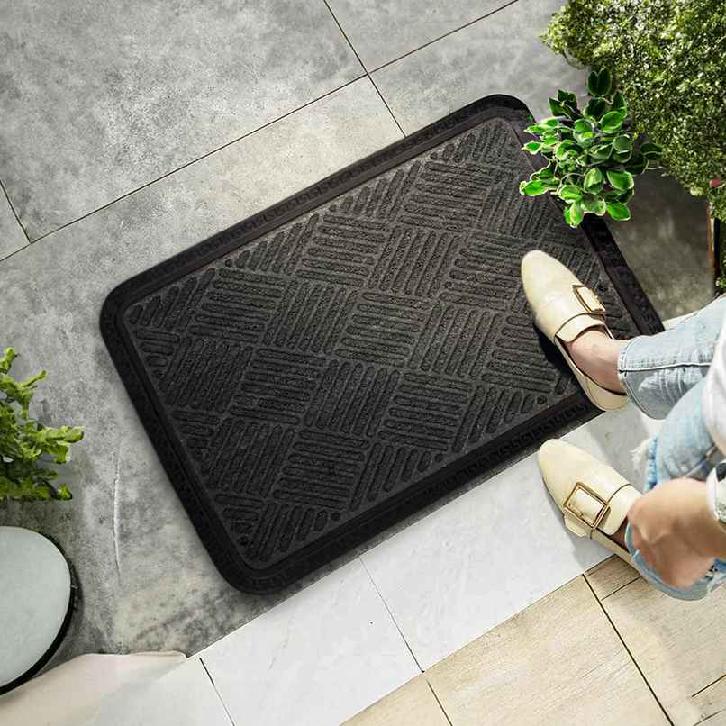 Status Rubber Border Door Mat | 38 x 58 cm | Black
