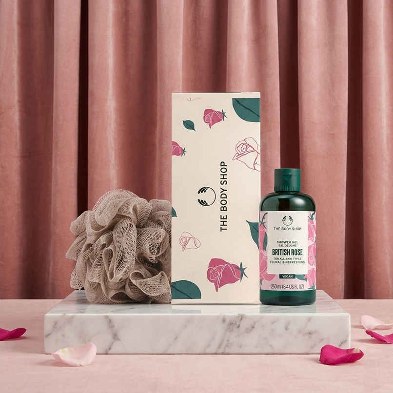 The Body Shop Blooming British Rose Shower Gel Gift Set The Body Shop Blooming British Rose Shower Gel Gift Set